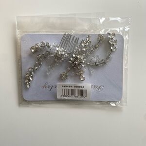 Elegant CZ & Silver Floral Hair Comb